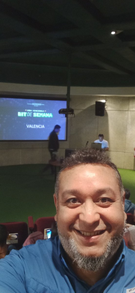 rookielector's tweet photo. Presente en el inicio del #BitDeSemana en #Valencia @CCSBlockchainWk con los fuertes del mundo cripto en #Venezuela #Bitcoin https://t.co/DMMh9xNtQV