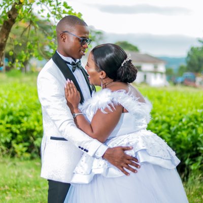 Ladnzo's tweet photo. #NewProfilePic
#bocmasswedding https://t.co/lNQrWOOBkz