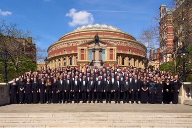 Messiah on Good Friday: <a href="/royalchoral/">Royal Choral Society</a> &amp; @rpoonline with <a href="/KeriFuge/">KERI FUGE</a>, <a href="/MartaFontanals/">Marta Fontanals-Simmons</a>, <a href="/AJRStaples/">Andy Staples</a>, @jimclevbaritone &amp; Richard Pearce under the direction of <a href="/RichardKGCooke/">Richard Cooke</a>

Handel's iconic work!

📍 <a href="/RoyalAlbertHall/">Royal Albert Hall</a> #London 
📅Friday 7th April
🕔2.30pm

concert-diary.com/concert/173909…