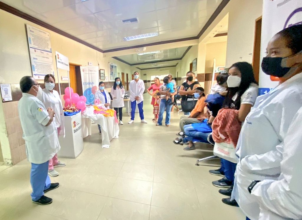 DPS_LosRios's tweet photo. #Guayas | Con motivo del Día Mundial de la Prevención del Cáncer cervicouterino, de manera extramural, personal del Centro de @Salud Urbano, y en el Hospital Básico El Empalme, se realizan mesas informativas con el tema: mitos asociados a esta enfermedad.

#CruzadaPorLaSalud https://t.co/uK5Vxo0nTp