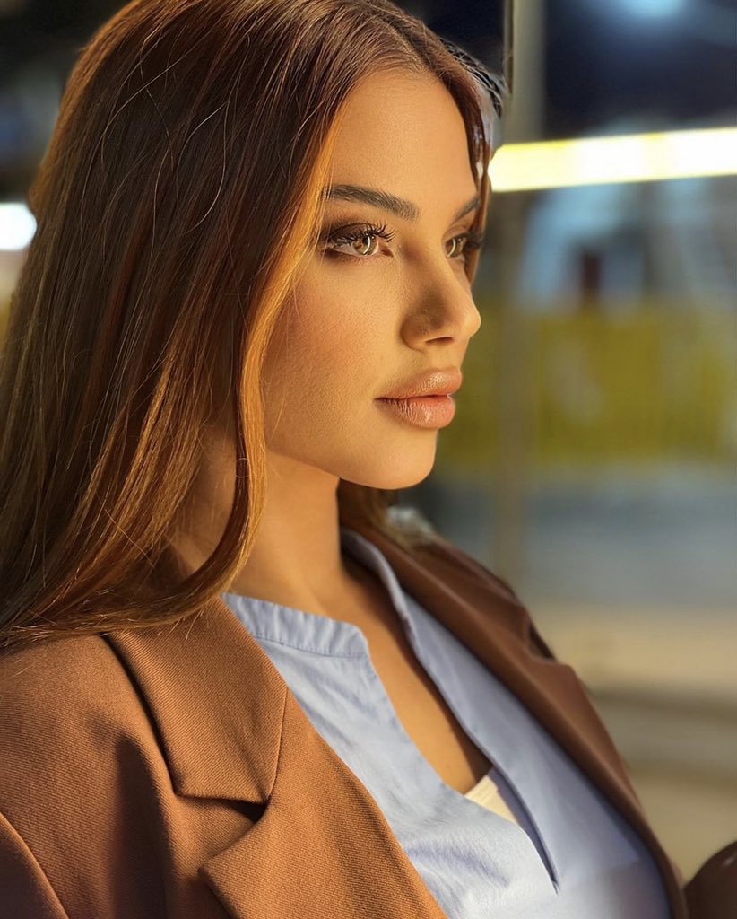 ضلمه ودرب عاثور ليلة شتا وغت

روحي اشتهت ملگاك عتتني لك عت 🤍