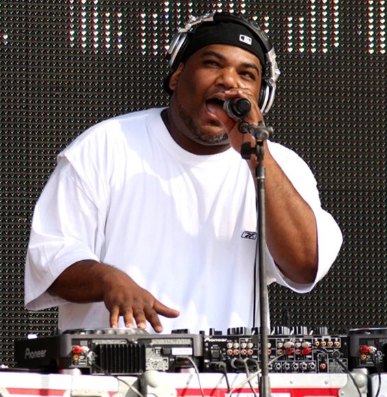 HHBITD's tweet photo. Happy birthday to @DeLaSoulsDugout #DeLaSoul #HipHop 👊🏾👊🏾🎂🎂 #DJMaseo ⚡️⚡️ https://t.co/Onp8qw5GAW