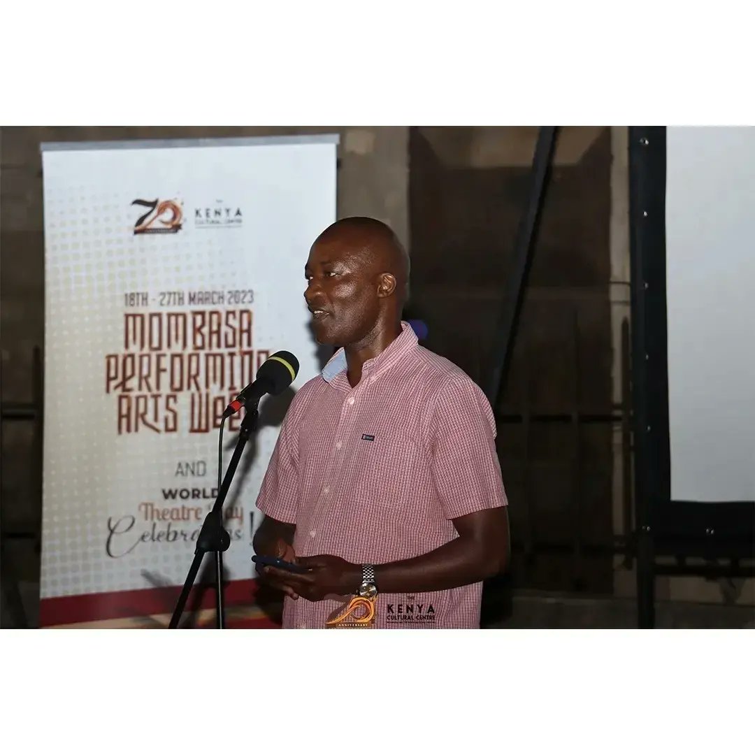 CultureCentreKE's tweet photo. The CEO @kenyafilmcomm , Mr. Timothy Owase and director at Alliance Française, Mombasa, Mr. Lucas Malcor have also shown their commitment to support Sinema Mtaani.
#performingartsweek
#inspiringculturalconnections https://t.co/osAUZbLzAW