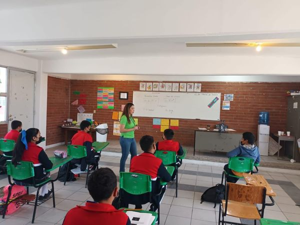 CapaNegras's tweet photo. Primera Sesión del Taller Psicoeducativo de   Marihuana  impartido por la Lic. Azahí Carolina Valdez dirigido a los alumnos de la Escuela Estela V Barragán en la Ciudad de Guerrero, Coahuila
@Jurisdiccion1PN @CONADICmx   #CuidaTuSaludMental
@ceca_coahuila @CapasCoahuila https://t.co/gnh2Sx23Tz