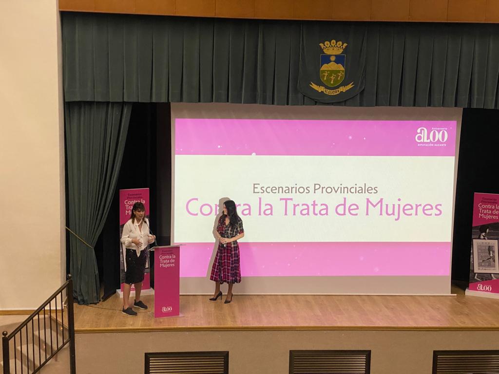 IGUALDAD: ESCENARIOS PROVINCIALES CONTRA LA TRATA DE MUJERES

Ha sido un placer impulsar los escenarios contra la trata de mujeres en la provincia de Alicante en colaboración con los Ayuntamientos anfitriones. Mil gracias por vuestra colaboración.

#igualdad  #noalatrata