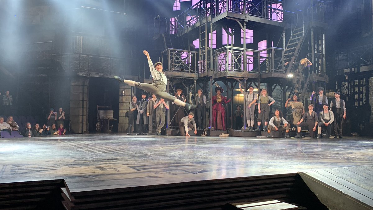 EllsGrace13's tweet photo. Forever the best show 🗞💙 (and to make it better the cast are the loveliest people you could meet)
I couldn’t not include @mark_samaras &amp; @mattjtrevorrow dancing off stage with so much grace https://t.co/hM5DtCHTe4