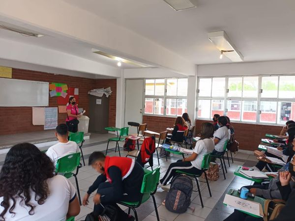 CapaNegras's tweet photo. Primera Sesión del Taller Psicoeducativo de Cocaína  impartido por la Lic. Alma Ivonne Mendez Romero dirigido a los alumnos de la Escuela Estela V. Barragán  en la Ciudad de Guerrero, Coah
@Jurisdiccion1PN @CONADICmx  
 #CuidaTuSaludMental
@ceca_coahuila @CapasCoahuila https://t.co/lQj8vMBzFd