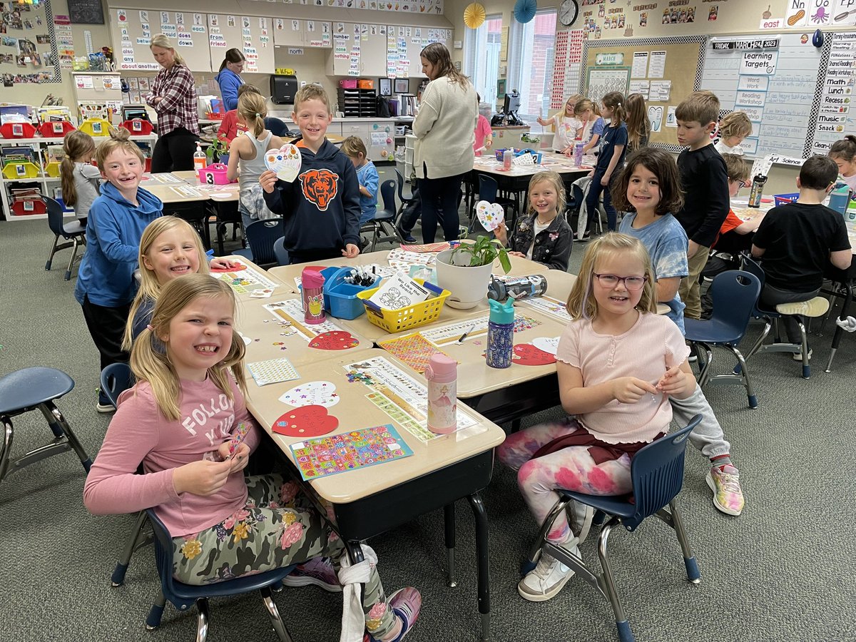 WolfgangClass's tweet photo. Thanks for the great party, @WoodbrookPTO!  We had a great time! https://t.co/8xB2w8F5gX