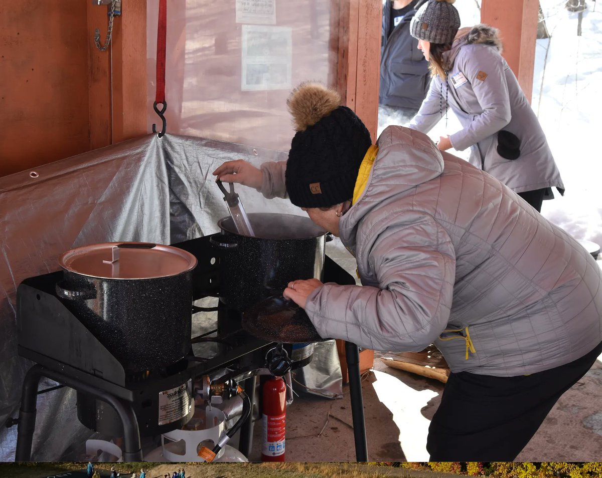 JeffersPondPLS's tweet photo. @JeffersPondPLS is boiling 80 gallons of sap today to produce 1-2 gallons of real maple syrup:). Thank you Mrs. Seidensticker for coordinating, Mr. deLeon (#PLSAS American Indian Education Coordinator) for assisting, and the JP D.O.G.S and PTC for helping finish up after school! https://t.co/zRFVS28DVB