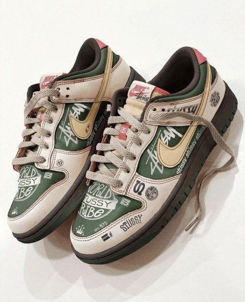 InvertSeries's tweet image. Stussy x NikeSB Dunks 
#stussy #dunks #hypebeast