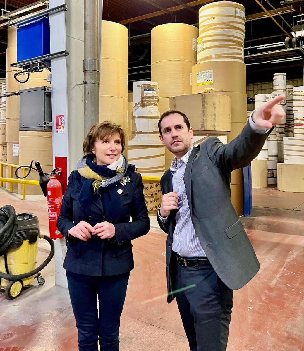 MIQUELMartine2's tweet photo. Dans le cadre de la politique de #soutienàléconomie voulue par le Président @Xavier Bertrand, la @hautsdefrance subventionne l'imprimerie Morault #Compiègne qui modernise son outil de production.
#performanceindustrielle #rev3 #SeBattrePourVous #AvecXavierBertrand https://t.co/Sc7rdOm9ch
