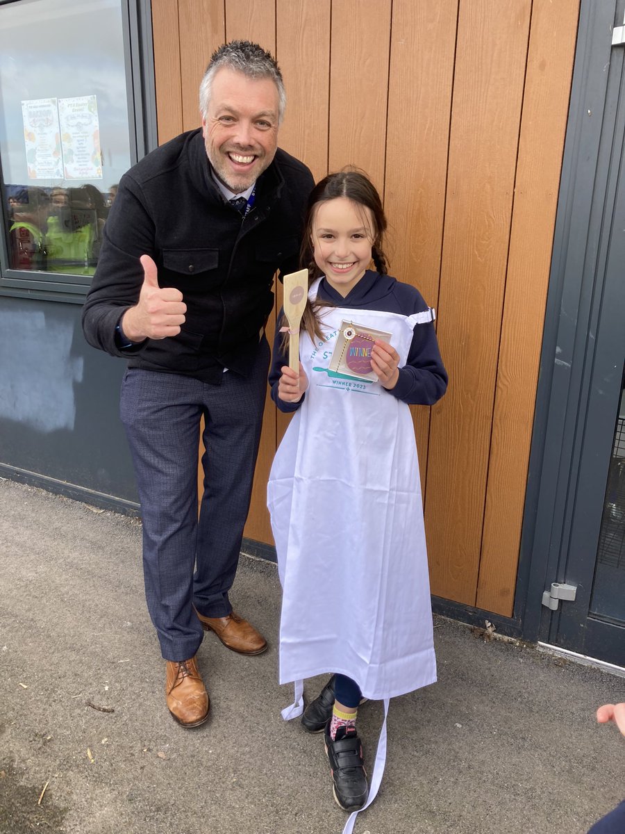 EleFerri's tweet photo. @AvonwoodYear5 @AvonwoodHead Liliana is very happy to have won two years in a row with her scrumptious cupcakes!! Till next year!! 🧁 thank you @AvonwoodPTA for organising such fun event!! https://t.co/w3Gs8HTNjP