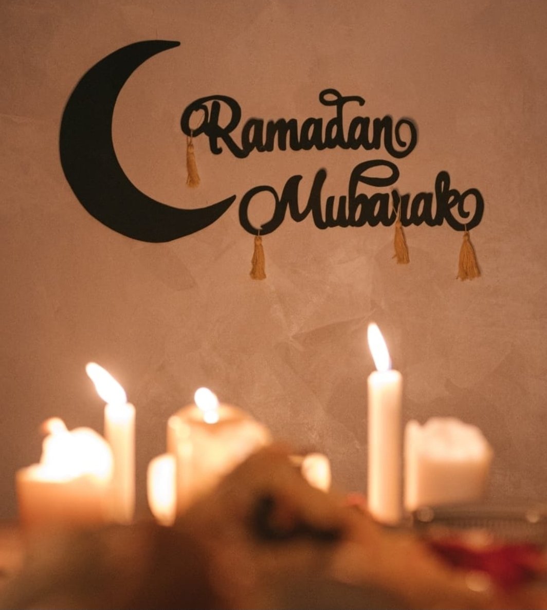 de_arquer's tweet photo. Al costat de les veïnes i els veïns de Salt que ahir varen iniciar el Ramadà 2023. 
Un període especial de reflexió i espiritualitat.

Foto: Thirdman
#ramadà #RamadanMubarak
#Salt #MasMota @ViladeSalt https://t.co/nmzTCSIKo0