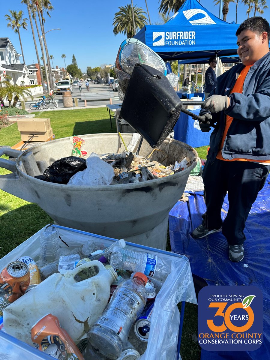 HireYouth's tweet photo. Last weekend OCCC was proud to partner w/ @HSBSurfrider to help w/ litter abatement, collect recyclables, & distribute Dockwalker Kits. These free kits help boaters keep waterways clean.
#OcCorps #LocalCorpsStrength https://t.co/ZoaDhEOJ3f