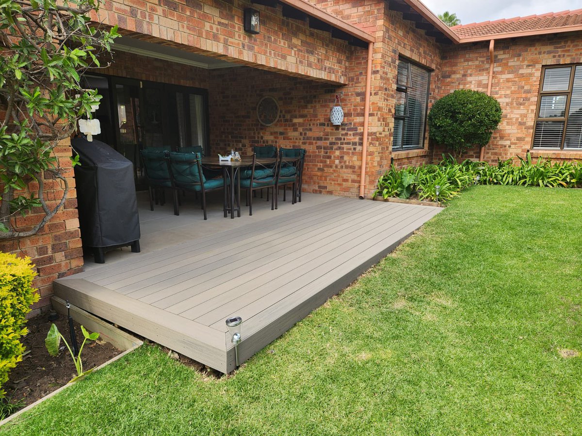 TheCompositeCo's tweet image. Supply &amp;amp; Installation of a new Composite Deck.

📍 Randpark Ridge
🎨 Sandstone

Contact us today for your free quotation ⤵

📲 +27 10 025 3559
📩 Quote@thecompositecompany.co.za
🌐 thecompositecompany.co.za
.
#deck #compositedecking #wpcdecking #wpcsupplier #wpcdeck #decking