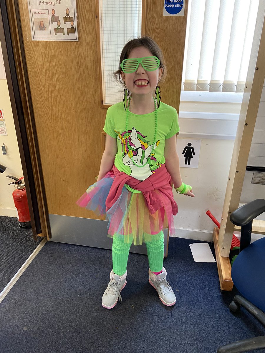 Congratulations to this girl for being our #BeBrightBeSeen winner as part of our #BigWalkAndWheel event. 
🏃🏼‍♀️🚴🏻🛴