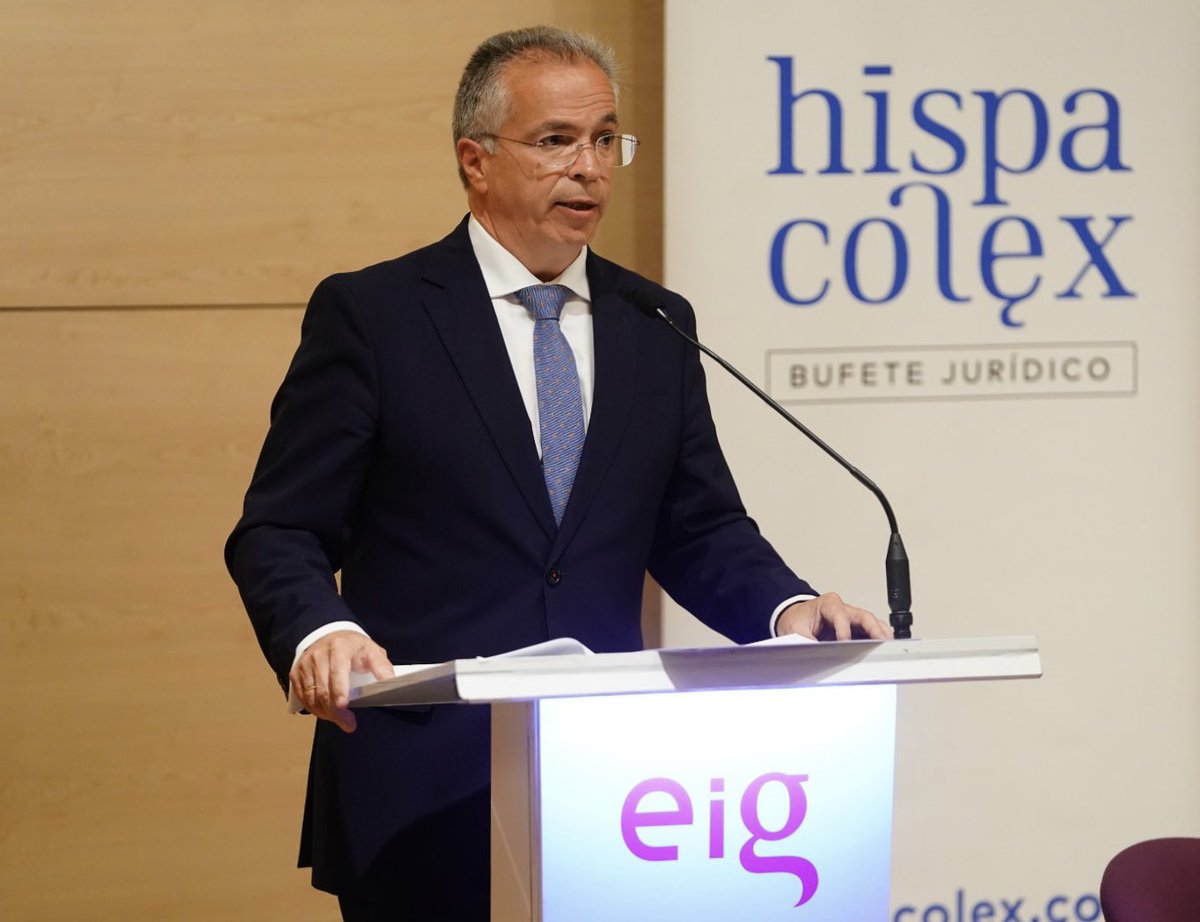 JavierLGSerrana's tweet photo. Presentado esta semana en @eigcampus mi último libro “𝙀𝙡 𝙨𝙚𝙜𝙪𝙧𝙤 𝙚𝙣 𝙡𝙖 𝙚𝙢𝙥𝙧𝙚𝙨𝙖”. Tras ello una interesante mesa redonda ante un centenar de empresarios, donde se analizó el contenido de la obra con @LSaezJauregui @gsanchezcapilla @FundacionInade @HammamAlAndalus https://t.co/lcxjgPNhvH