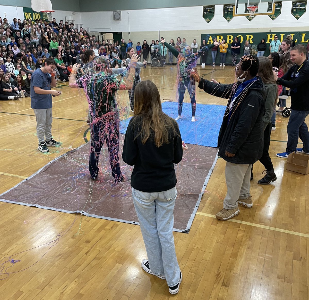 AHMrsMorris's tweet photo. @ArborHillsJH @AHMrsSchwartz Thank you Runner Nation for all of the donations to the Ronald McDonald House! Shout out to Mr. Adams and Mrs. Rowley for volunteering! #Youth2Youth https://t.co/ZE4yLGgoyE