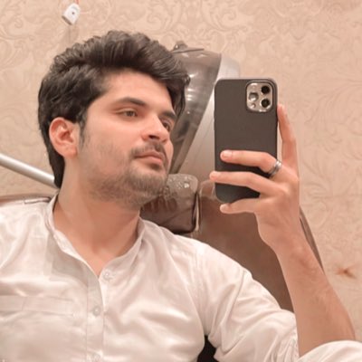 ZainSyed94's tweet photo. #NewProfilePic https://t.co/B2HYEgAeQK