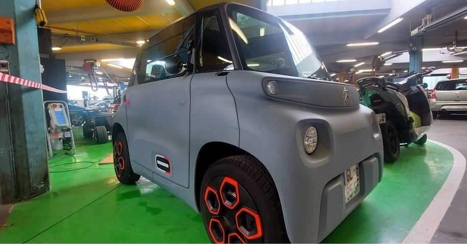 R0bertAndrew's tweet photo. Nouvelle venu au lycée Lavoisier, la Citroën AMI, les mobilités durables aux services de la formation, the new tech 3.0...
#lycéelavoisier #acnormandie #normandie #régionnormandie #bacpromv #btsmv https://t.co/Q4m6r9Vqe1
