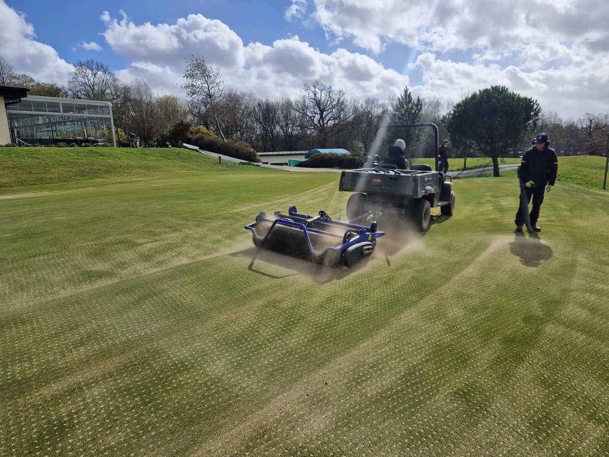 The lads smashing out renovations this week <a href="/theshirelondon/">The Shire London</a> despite the tricky conditions. 300 tons making its way into greens, tees and approaches.