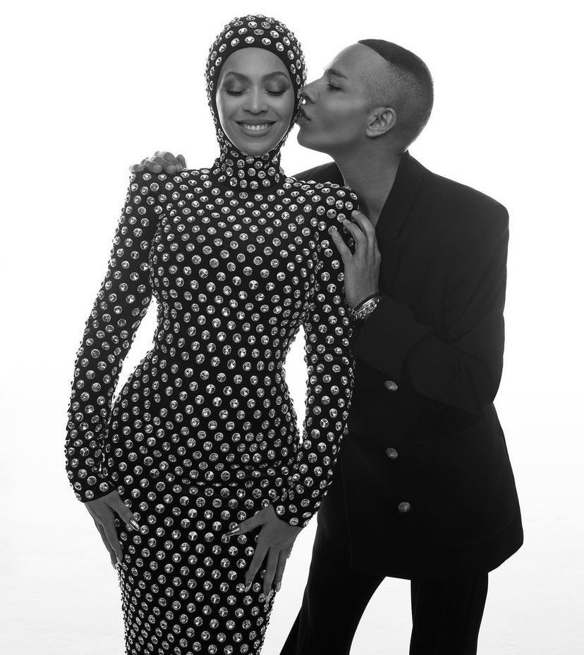 poolsdrunk's tweet photo. Olivier Rousteing disse que Beyoncé é a primeira mulher negra a supervisionar uma coleção de alta costura de uma FASHION HOUSE parisiense. https://t.co/paip5DMiiA