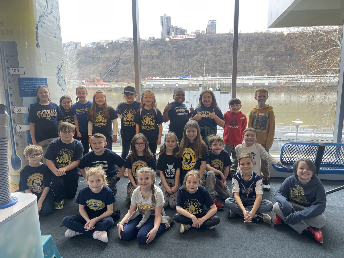 MRElem's tweet photo. 2nd Grade had an “Out of This World” experience at the Carnegie Science Center today! https://t.co/C3a7dPV6AM
