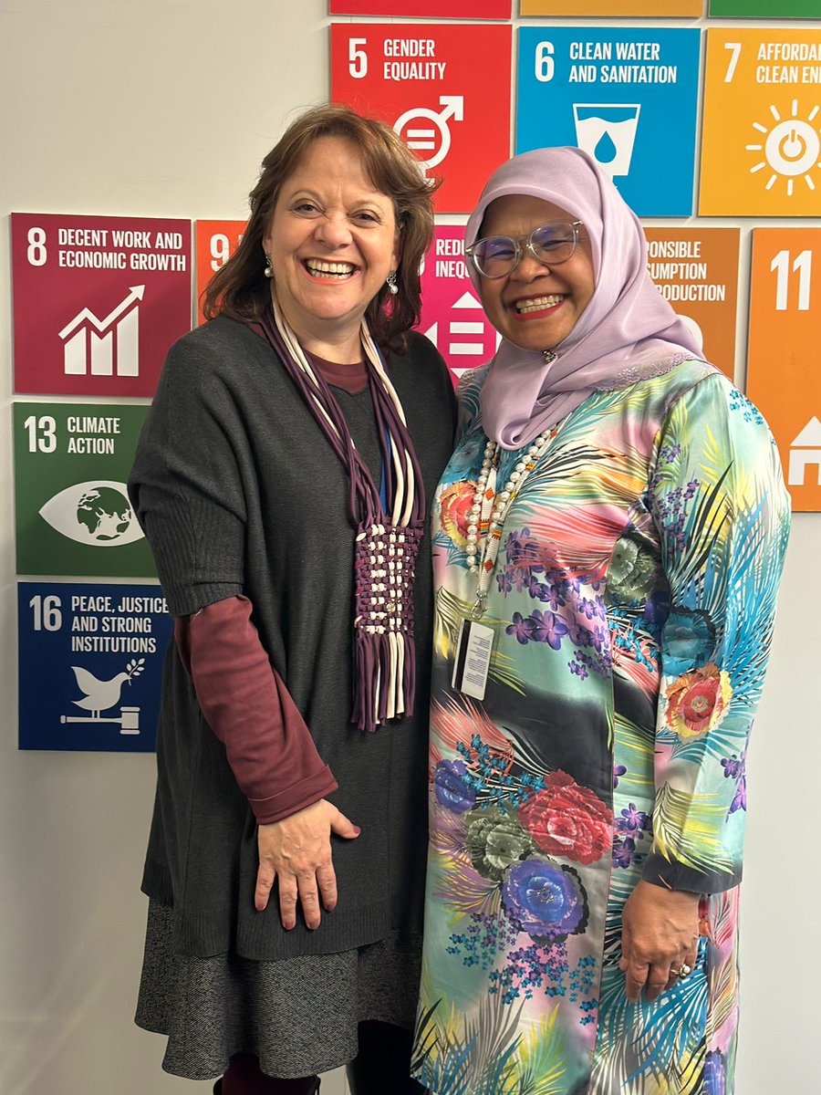 MaimunahSharif's tweet photo. A lot to catch up on with @marthadelgado Deputy Secretary for Multilateral Affairs &amp; Human Rights, Mexico. The Ministry of Foreign Affairs has been instrumental in strategic projects with various institutions from the design, preparation &amp; signing of key agreements. https://t.co/kkFslpsC3l
