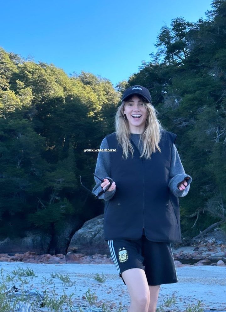 labyntics's tweet image. el short hermanas aaaaahfjfk