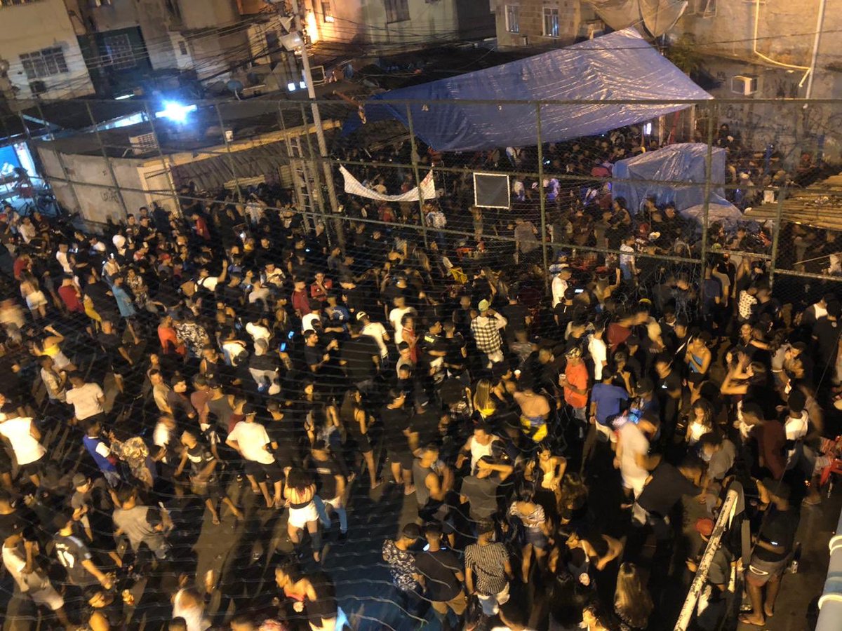 SUPERFUNKRJ's tweet photo. HOJEEEE E TUDO PELO BAR DO HÉLIO SUPER CONFIRMADO 🔥🥳🔥🥳🔥🥳 https://t.co/YgVVh7kVpi