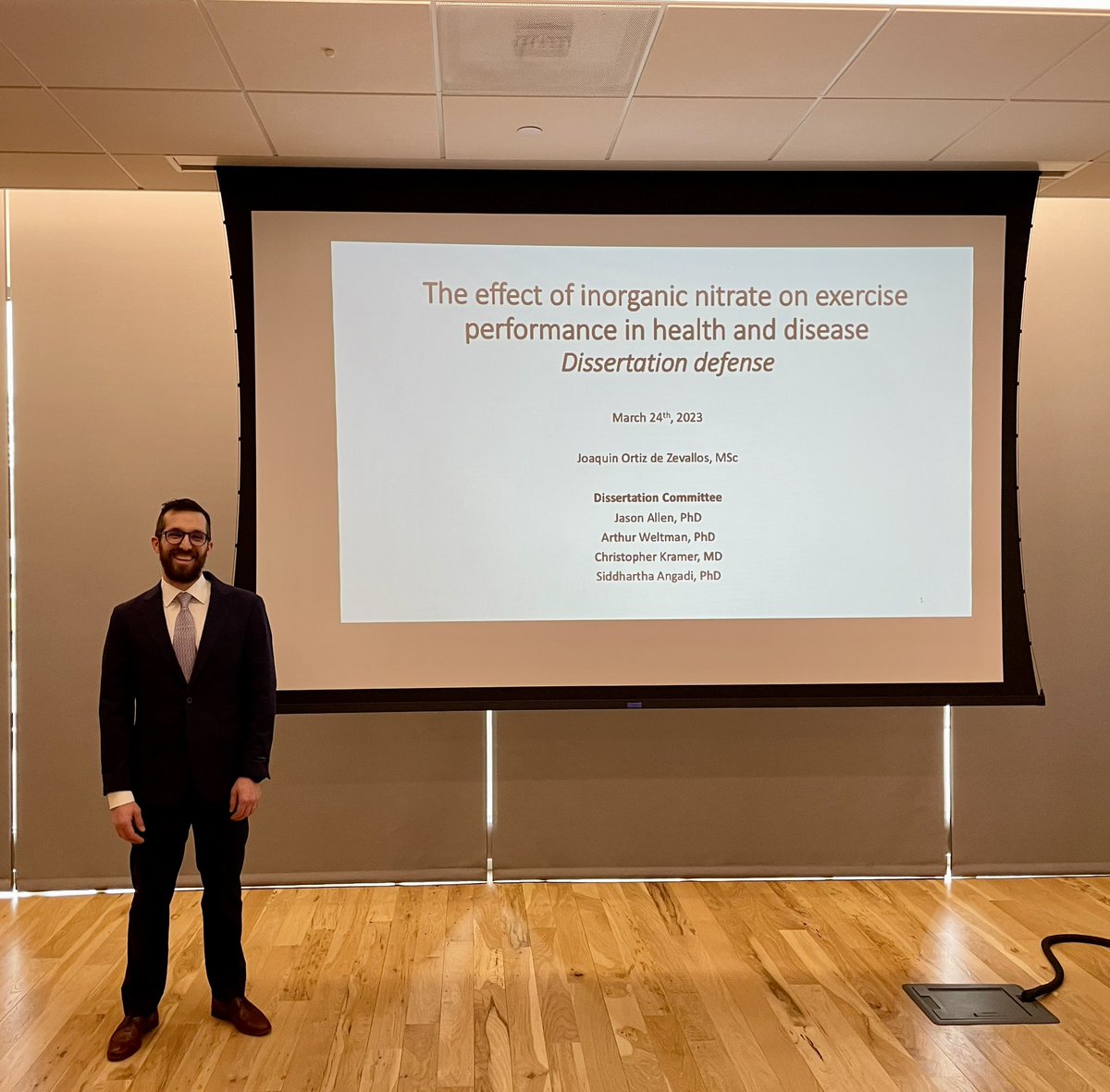 UVAKinesiology's tweet photo. Congratulations to @JoaquinODZ for successfully defending his dissertation today! 🎉

“The effect of inorganic nitrate on exercise performance in health and disease” 🚴‍♂️🏃‍♂️ https://t.co/as3AVidaMv