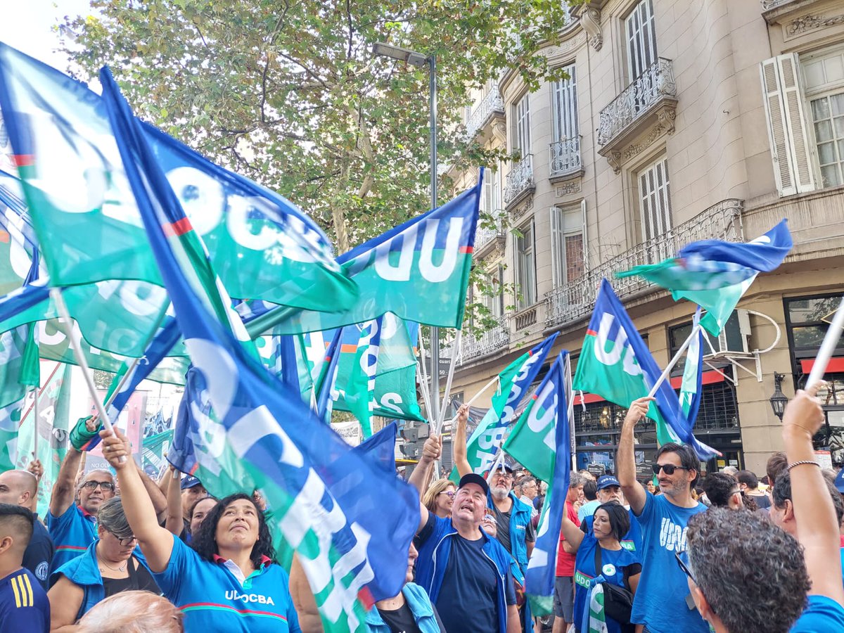AlejandrooSalce's tweet photo. La lucha por la #memoria #verdad y #justicia, es una lucha que nunca se abandona
Hoy marchando con los compañeros y compañeras para que no se  repita
#NuncaMas https://t.co/WgA2ydYTeW