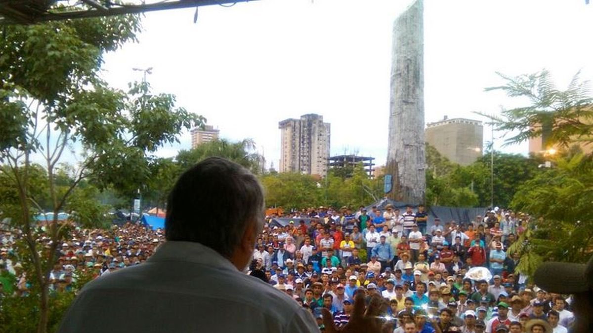 Frente Guasu tweet media