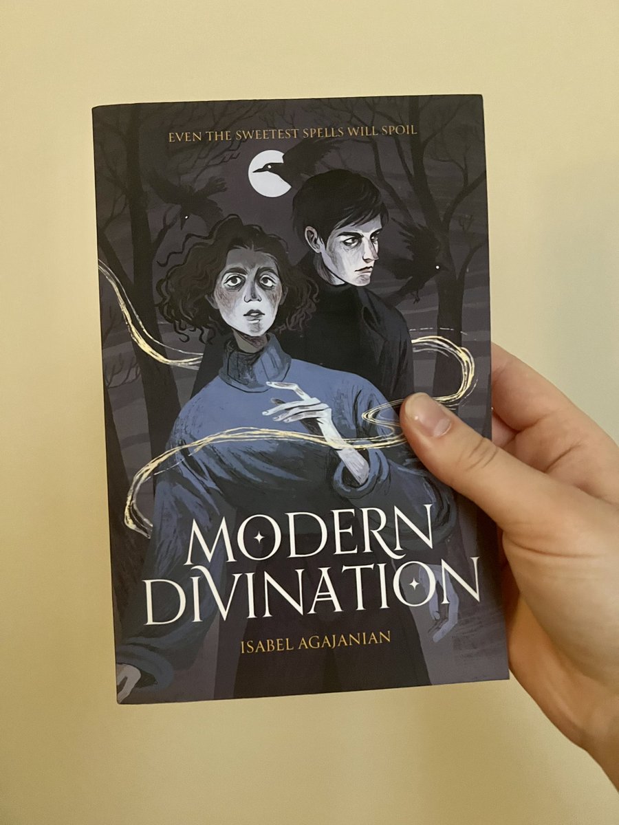 a giveaway for the #TransRightsReadathon 🌿 donate to the gofundme for the Transgender Law Center (link in bi0 & replies) today (3/24) through Monday (3/27) and DM me the receipt for a chance to win a copy of Modern Divination by Isabel Agajanian! (US only unfortunately :/ )
