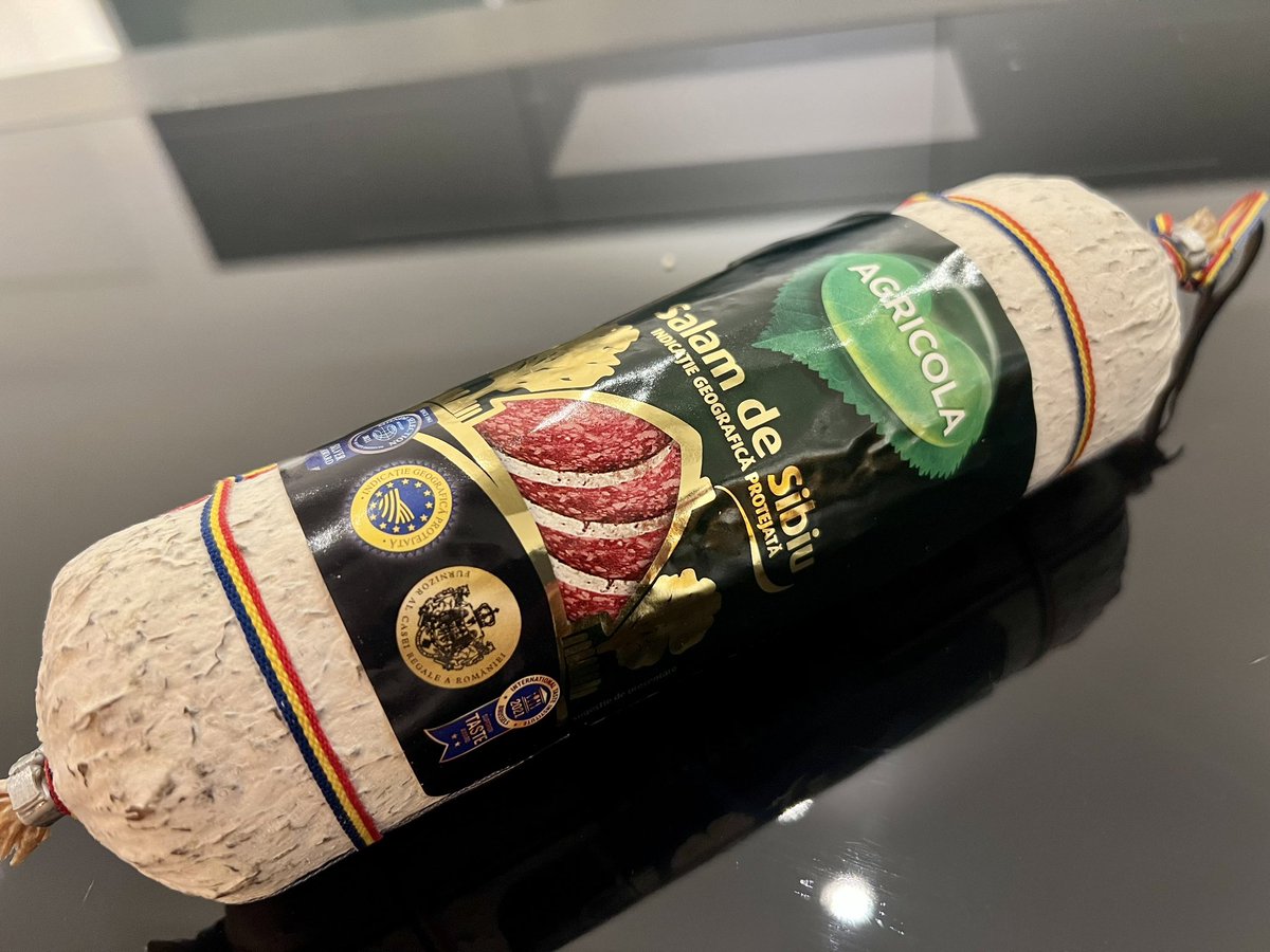 UrbanMerchants's tweet photo. Salami de Sibiu 🫶🏻 love it… Anyone here knows what I am talking about?
IGP, International Taste Institute 2021 ** winner, Monde Selection Silver Award 2021 https://t.co/A9JMjiX8jl