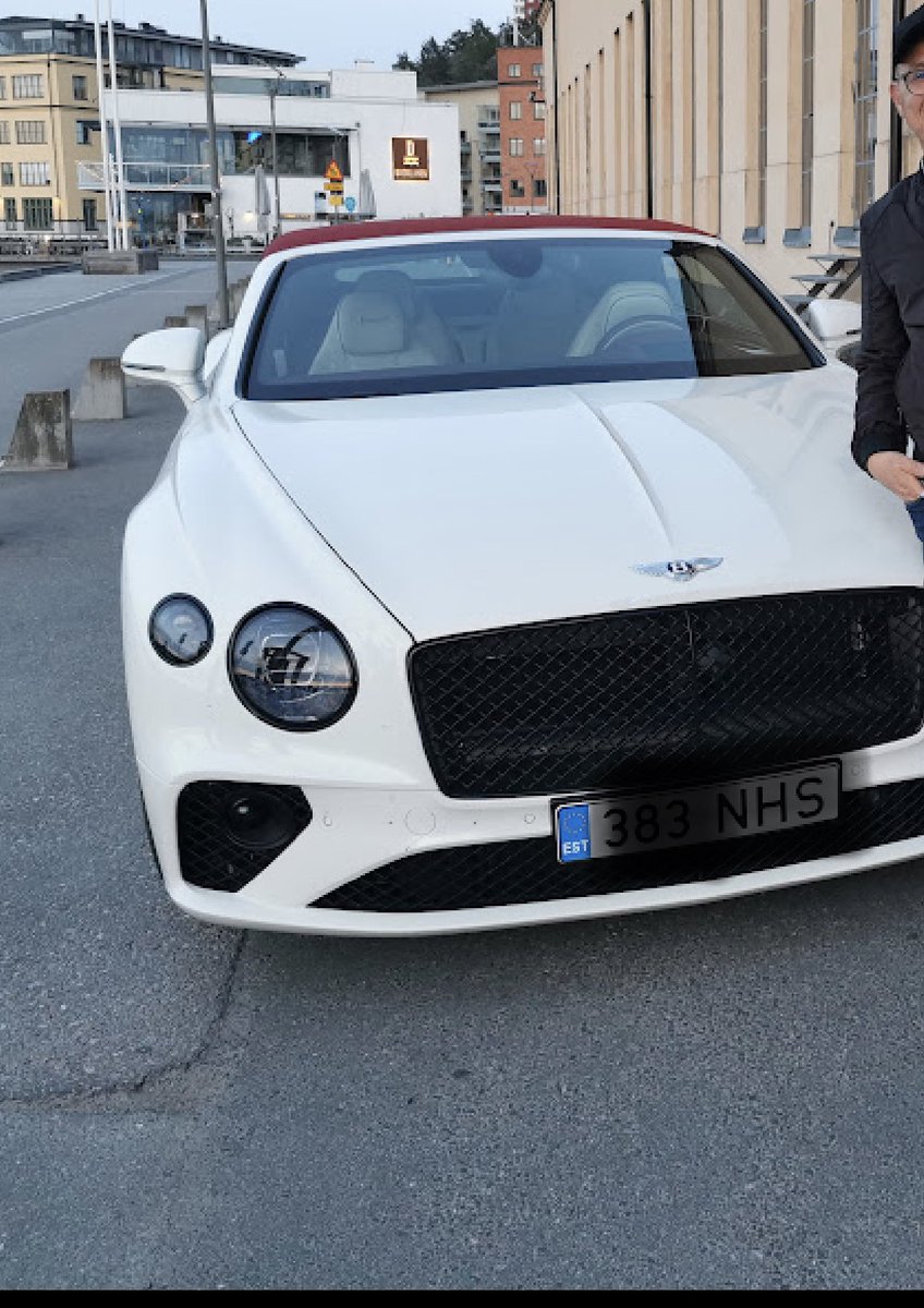 Abezou68's tweet photo. @RichardHeartWin One of the Richard Heart cars. https://t.co/P3oCL0lI8K