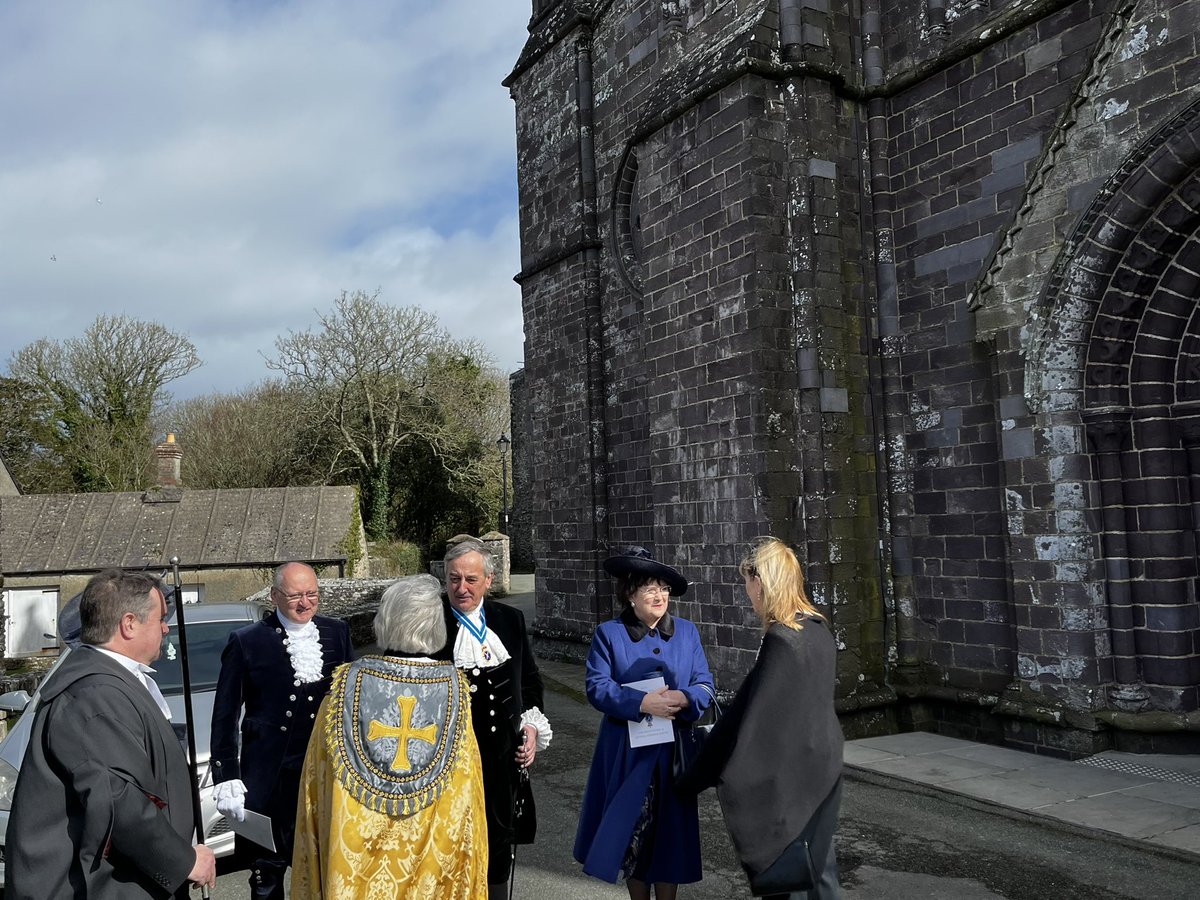 A very special opportunity to witness the declaration of the new High Sheriff of Dyfed today <a href="/meurigraym/">Meurig Raymond CBE DL</a> with excellent contributions from <a href="/StDavidsCChoir/">St Davids Cathedral Choir</a> <a href="/JoyCornock/">Joy Cornock</a>