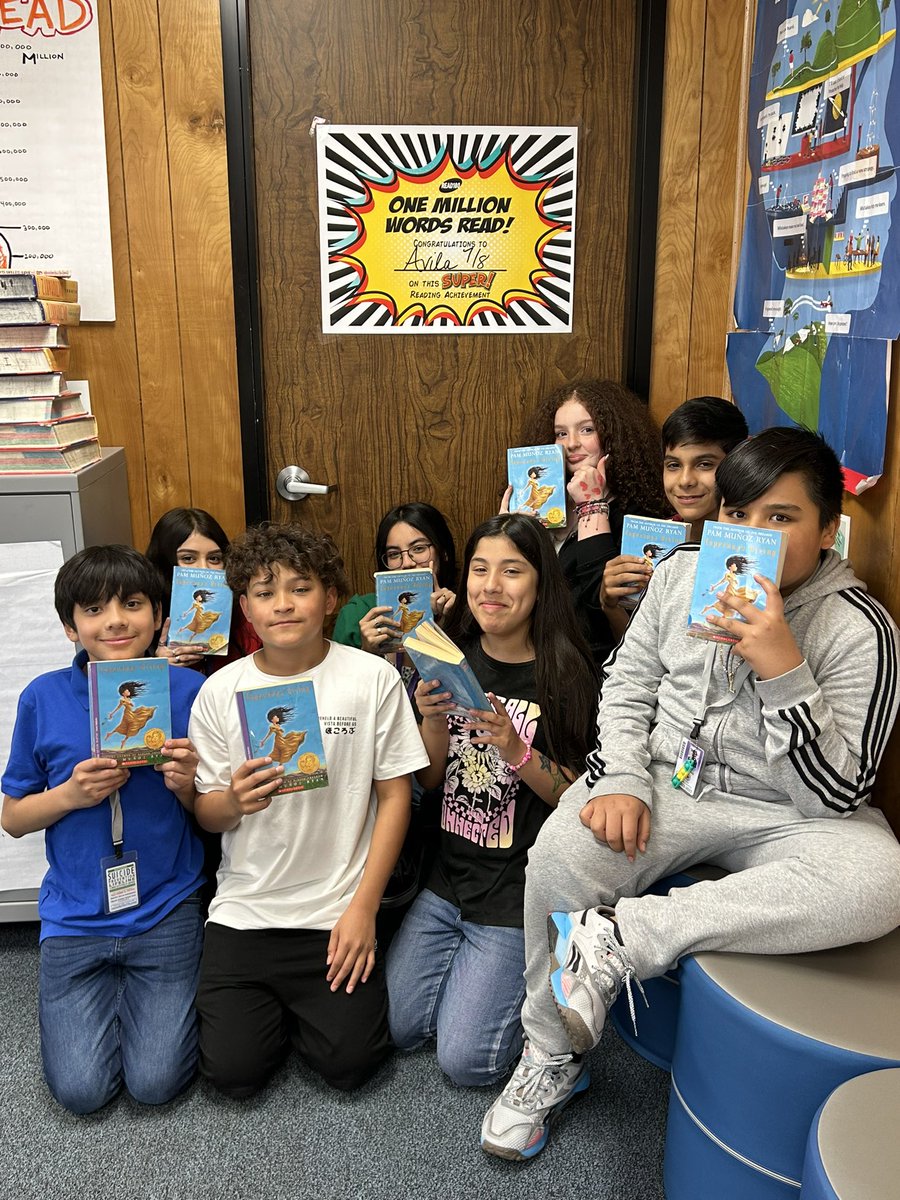 MsAvilaGloria's tweet photo. Celebrating reading one million words!!!
#read180 #7th #8th #read #write #lovewhatyoudo #CookMS #fun https://t.co/tYUYqQLNN6
