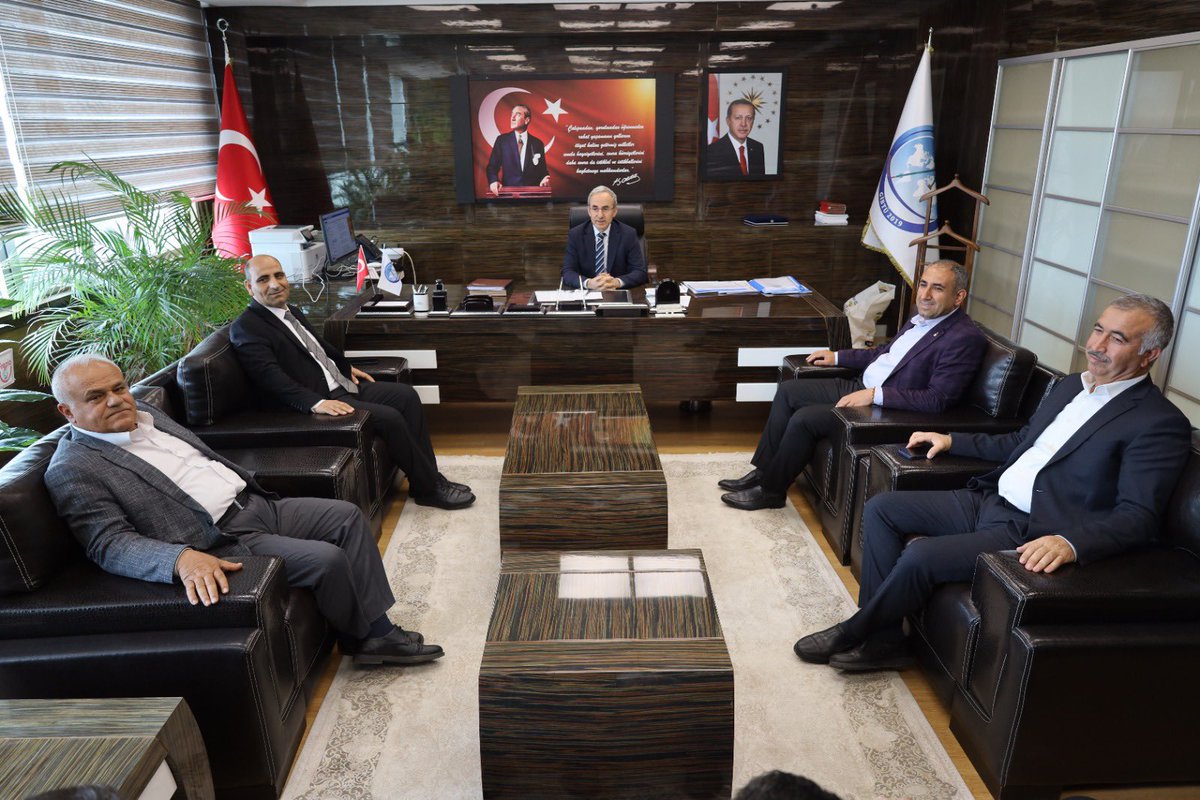 Gaziantep İslam Bilim ve Teknoloji üniversitesi Rektörlüğüne atanan Prof .Dr. Şehmus Demir beyi  Şanlıurfalılar Federesyonu (ŞANFED) olarak hayırlı olsun ziyaretinde bulunduk. 
Rabbim muvaffak etsin. Hayırlı Hizmetlerini daim eylesin.
<a href="/sanfed063/">ŞANLIURFALILAR FEDERASYONU RESMİ HESABI</a> <a href="/sehmusdemir/">şehmus demir</a> <a href="/Gibtuni/">Gaziantep İslam Bilim ve Teknoloji Üniversitesi</a> <a href="/63ahmet27/">Ahmet dinçoğlu</a>