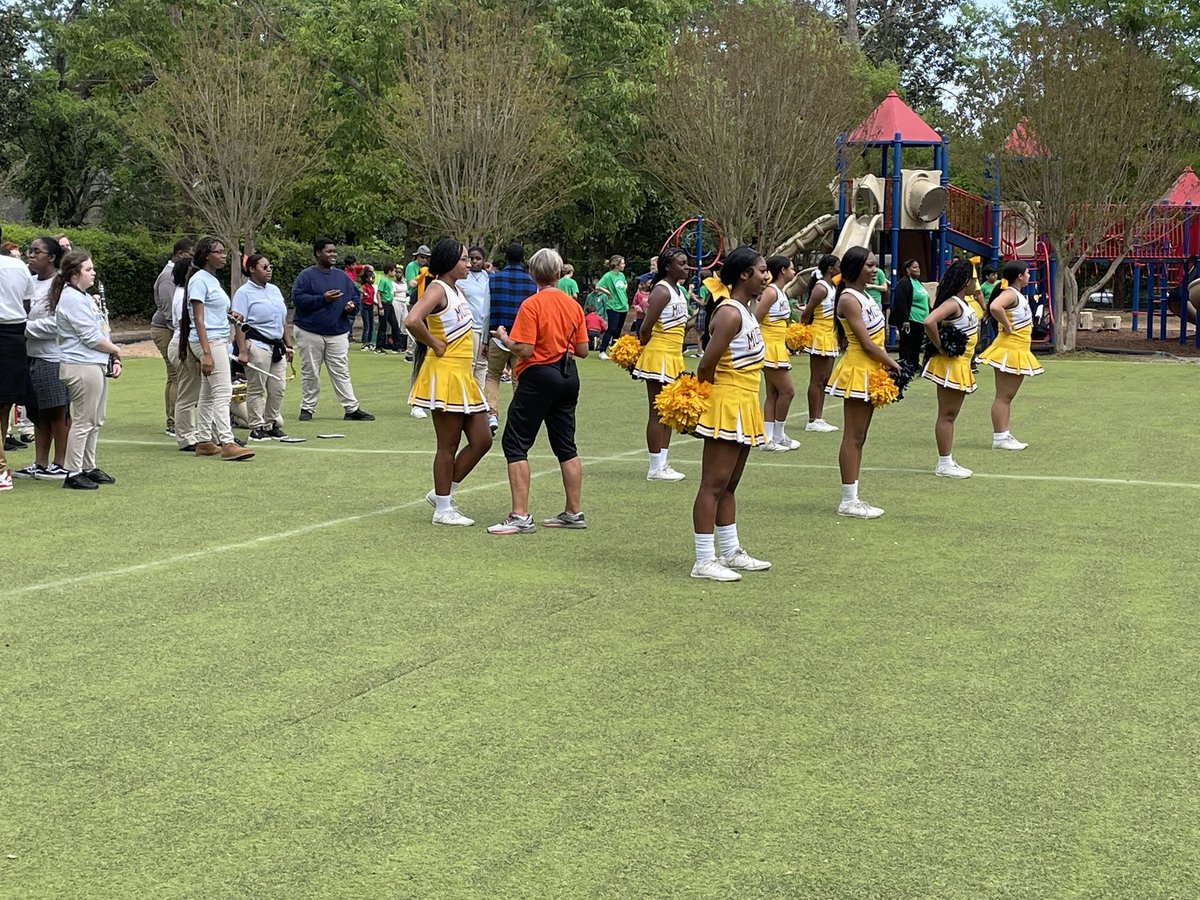 MBA Treehouse Pep Rally for ACAP Testing, thank you <a href="/PanthersMurphy/">The_Murphy_Panthers</a> <a href="/MobilePublicSch/">MobilePublicSchools</a> Murphy High School Cheerleaders and Band for leading us and getting us pumped up!   <a href="/mrronclark_/">Ron Clark</a> <a href="/MaryBAustin/">Mary B. Austin Elementary</a>