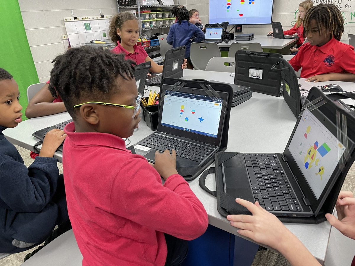 jennifischer3's tweet photo. 3rd grade is learning all about fractions, so in STREAM Lab this week we made different fractions with pattern blocks in Google slides @GoogleForEdu @MaryBAustin @MobilePublicSch https://t.co/koyBhAtBYl