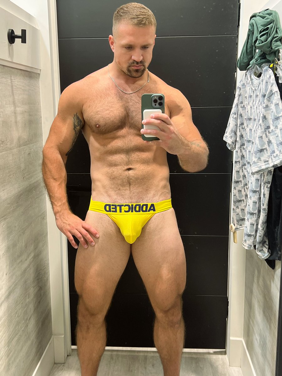 BlueSteelFl's tweet photo. Should I get these? 😏 https://t.co/OuEswYA6Kd