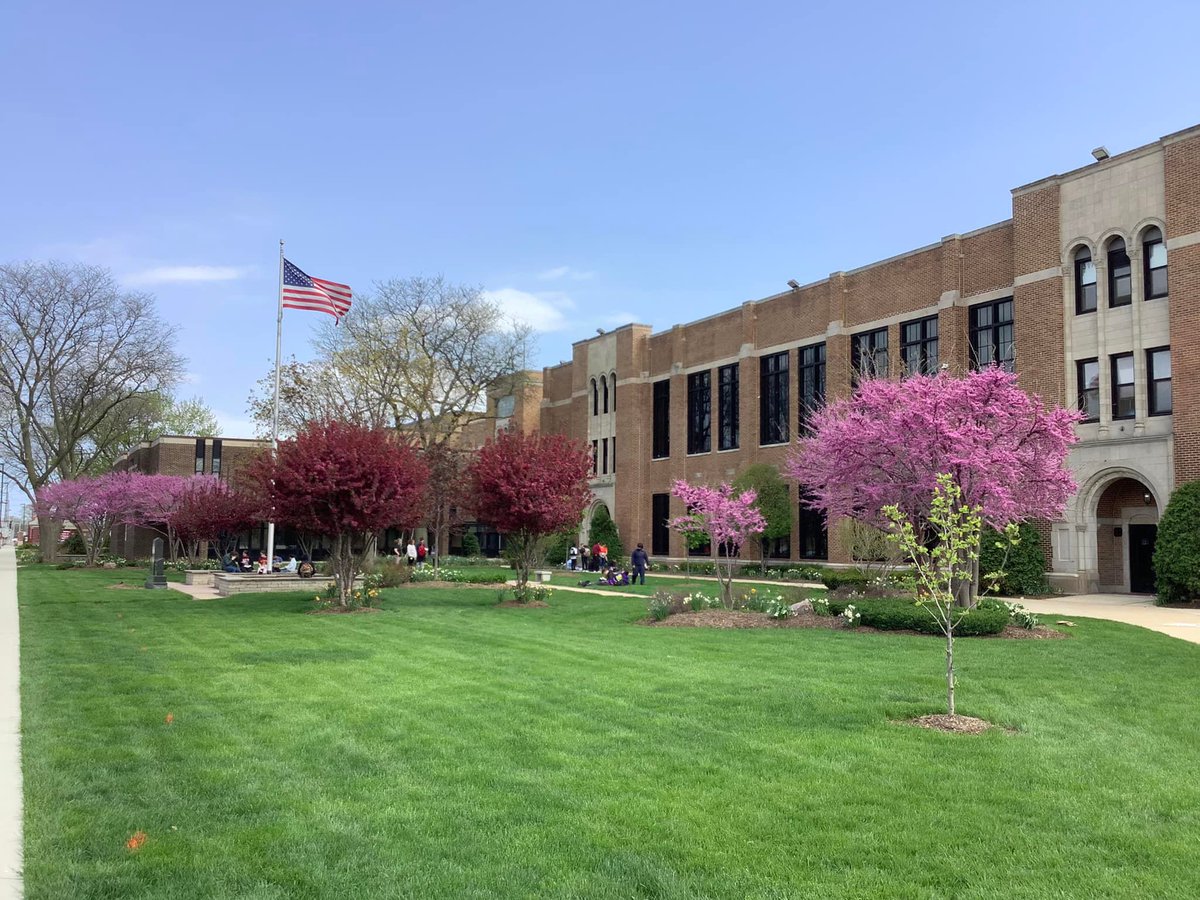 argohs217's tweet photo. Happy Spring Break Argonauts!
Have fun! Be safe!
#IAMARGO https://t.co/KG4a2g7ImT