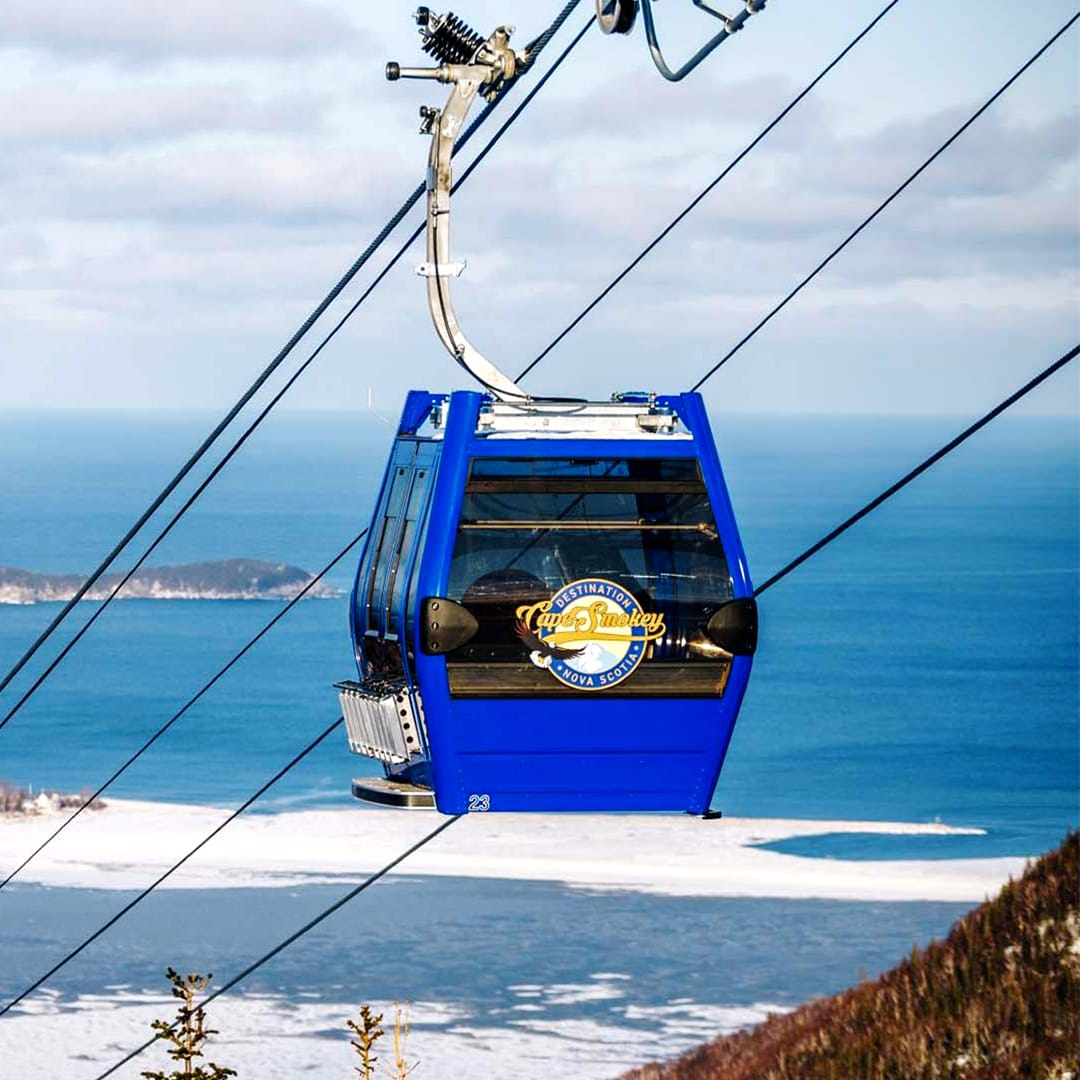 TravelByGeorgia's tweet photo. Cape Smokey is Atlantic Canada's first gondola. Enjoy the peace and solitude above Nova Scotia, or tackle the terrain with a day of snowshoeing, skiing, snowboarding, or hiking. Let's chat about your travel plans! (941) 218-6399 https://t.co/8MblTtnSKw