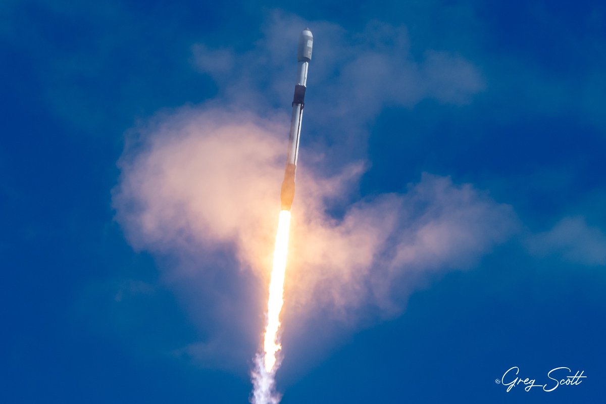 GregScott_photo's tweet photo. A few more shots from today's Starlink 5-5 mission. See description in post below. #NASA #SpaceX https://t.co/1qEdtUxfKk