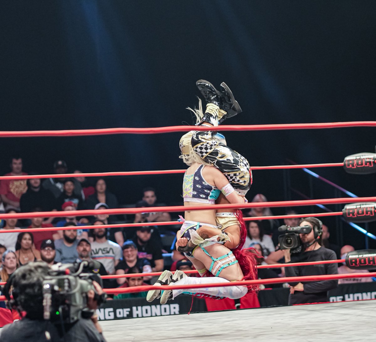 edwinc1017's tweet photo. 📸 #BillieStarkz #MirandaAlize #ROH #RingOfHonor #WomensWrestling https://t.co/1uhohc3wB2