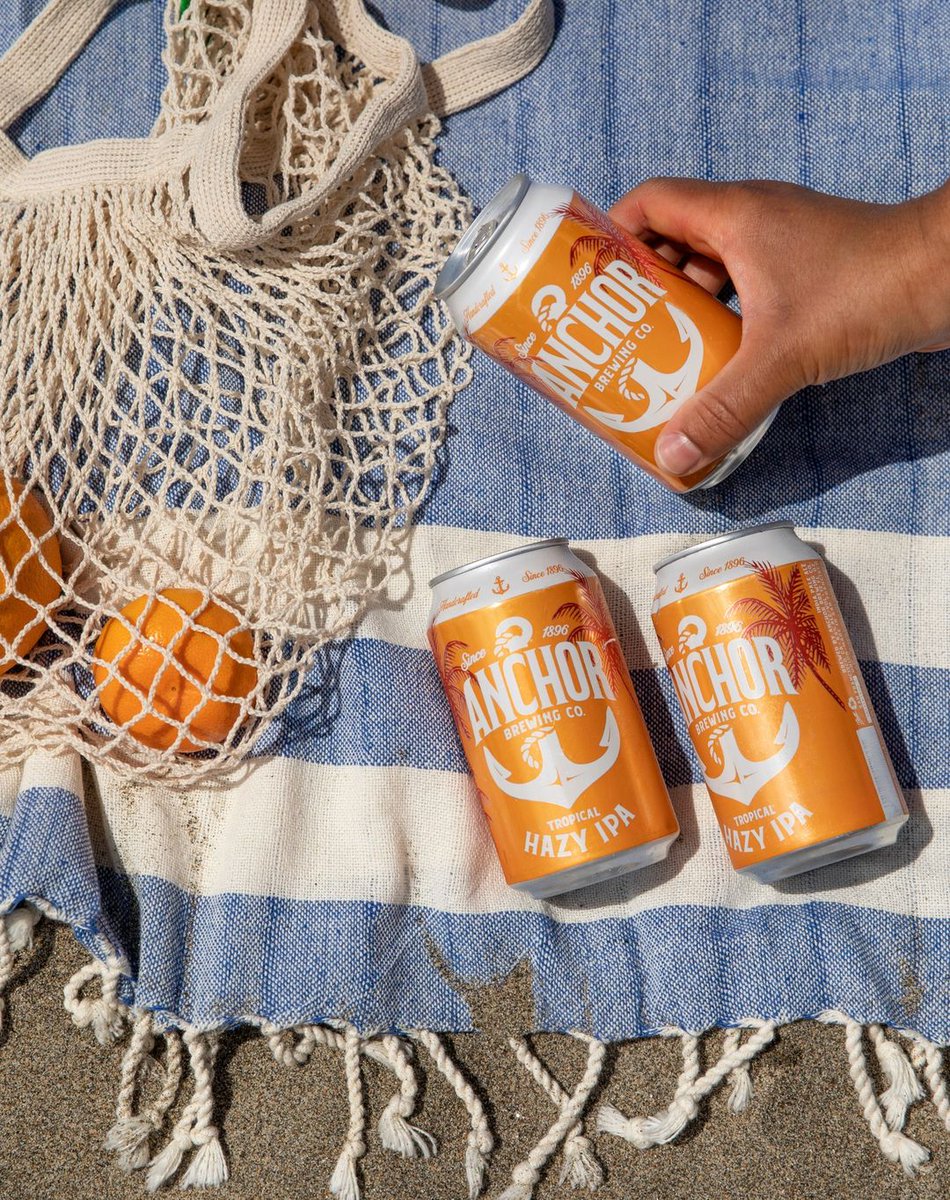 Warmer weather and (necessary) beach days. The countdown is on… 🍻☀️