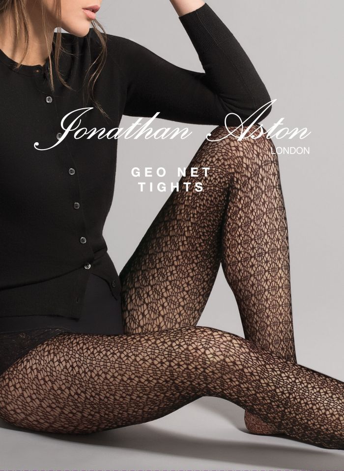 PantyhoseLibr's tweet photo. Jonathan Aston, FW 2018 3 #JonathanAston https://t.co/4eJHVr8gx8 https://t.co/iXTDL16hgm