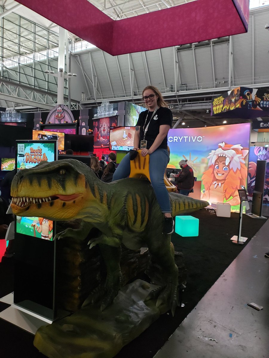 dovah_code's tweet image. Resting my feet on this dino. @Crytivo @PrehistoricK