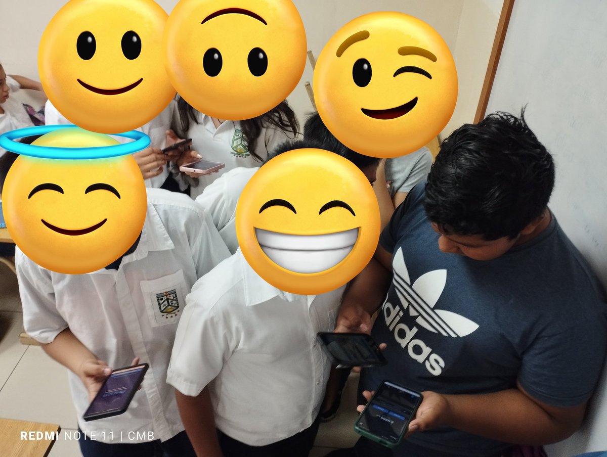 Luis21satoshi's tweet photo. #BitcoinGira Ellos aprenden practicando , gracias a @MyfirstBitcoin_ ahora pueden enviar y recibir Bitcoin, la educación financiera Bitcoin es una de las grandes bendiciones que le han llegado a nuestras comunidades, gracias @jdennehy_writes y @pilamaHT El salvador es BITCOIN. https://t.co/XXNvvED7Ka